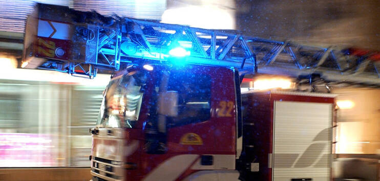 In Bürglen musste die Feuerwehr einen Brand in einer Trafostation löschen. (Symbolbild: KEYSTONE/MARTIAL TREZZINI)