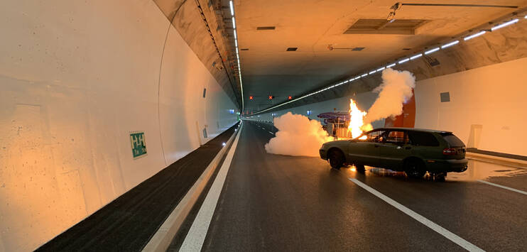 Die Lüftungsanlagen müssen in einem Brandfall im neuen Gubristtunnel den Rauch nach draussen befördern. (Bild: Roman Flury)
