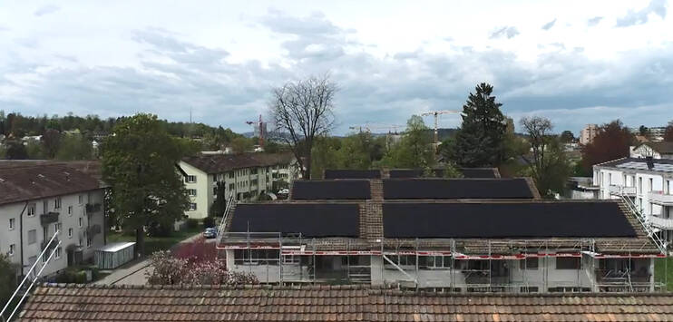 Bis Ende 2022 sollen auf 23 Mehrfamilienhäusern der Wohnbaugenossenschaft Talgut in Winterthur Photovoltaik-Anlagen gebaut werden und zwar von den Mietern/Genossenschaftern im Selbstbau. (Screenshot: TOP-Medien)