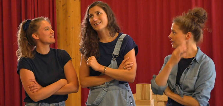 Christina, Eva und Joëlle sind drei Schauspielerinnen aus Zürich und zusammen bilden sie das Trio Tria. (Bild: TELE TOP)
