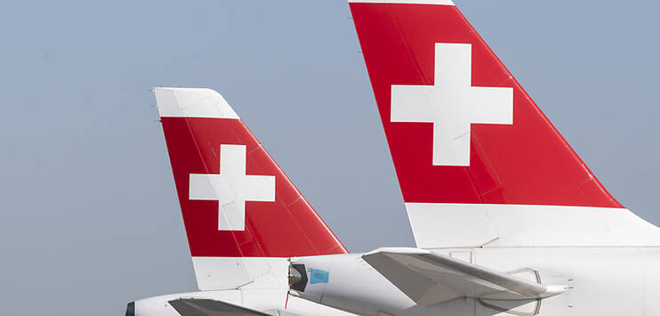 Die Fluggesellschaft Swiss hält an der Impfpflicht fest. (Archivbild: KEYSTONE/ENNIO LEANZA)