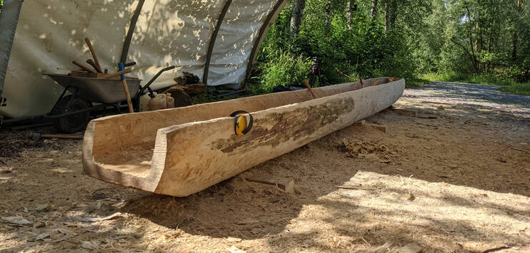 Dieser Bootstyp besteht aus einem ausgehölten Baumstamm. (Bild: TELE TOP/Emanuella Kälin)