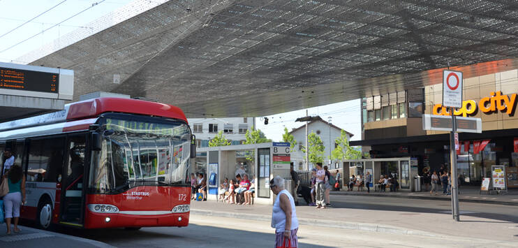 Die Einwohnerinnen und Einwohner der Stadt Winterthur fühlen sich mehrheitlich sicher. Ausser der Bahnhof und der Stadtpark werden als unsicher empfunden. (Bild: TOP-Medien/Marija Lepir)