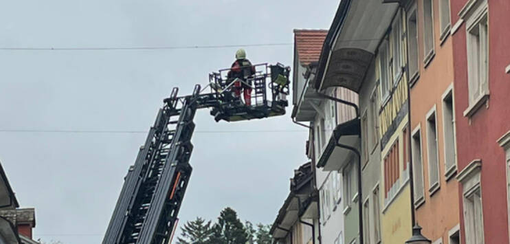 Die Feuerwehr ist am Sonntag beim Obertor in Winterthur ausgerückt. (Bild: TOP REPORTER)