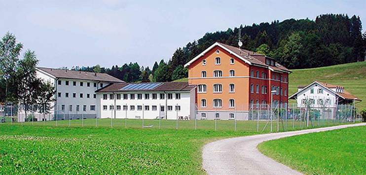 Soll umgebaut und saniert werden: Die Strafanstalt Gmünden. (Bild: ar.ch)
